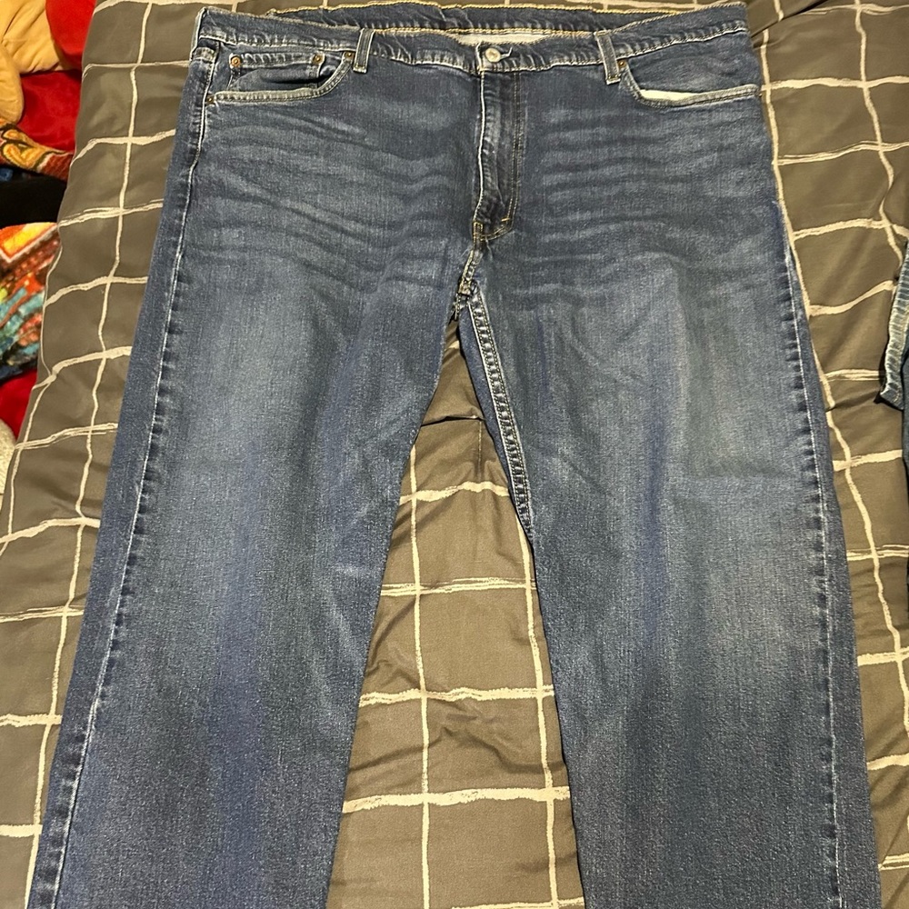 Levi's Blue Straight-Leg Jeans with Subtle Fading